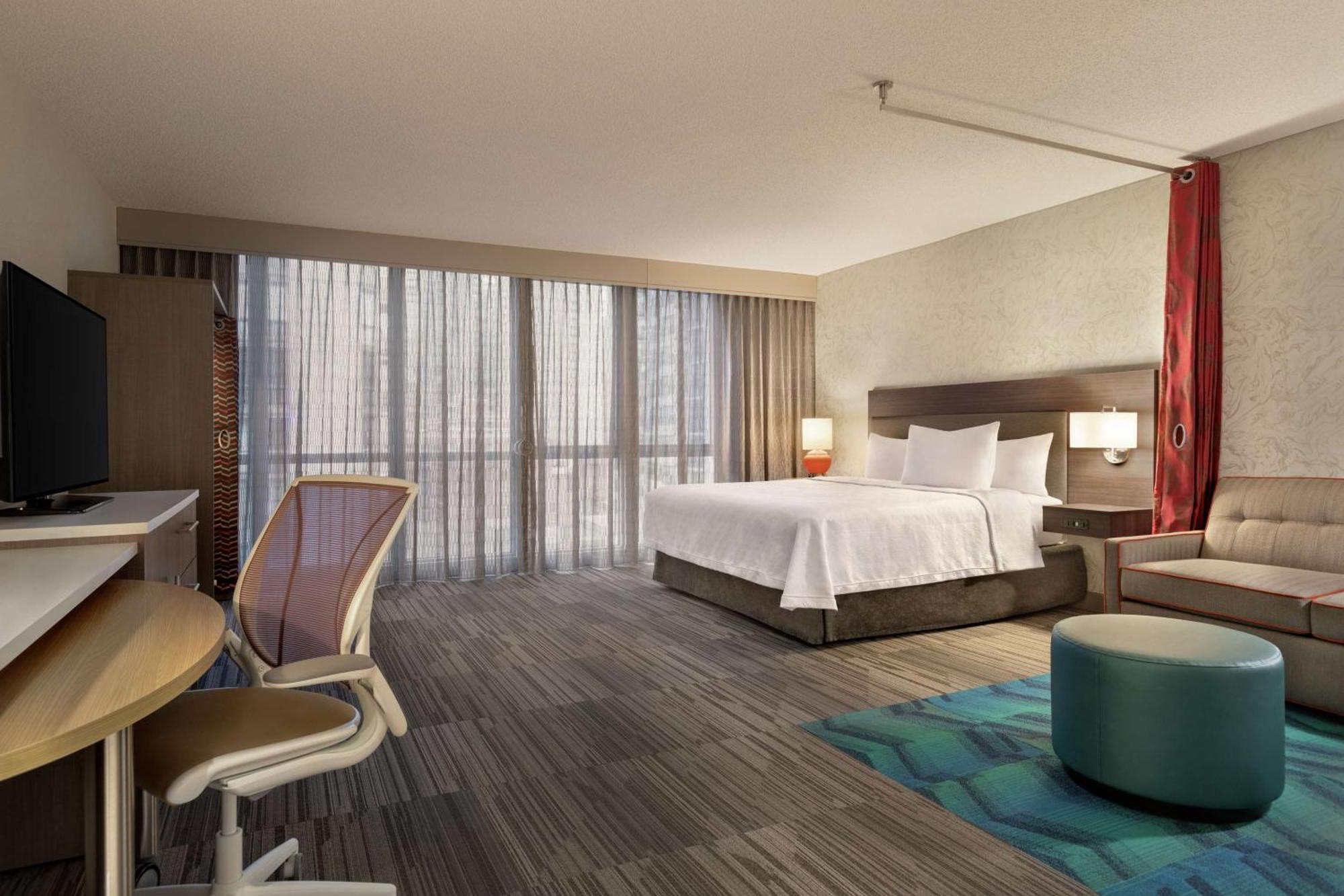 Home2 Suites By Hilton Chicago River North Exterior photo