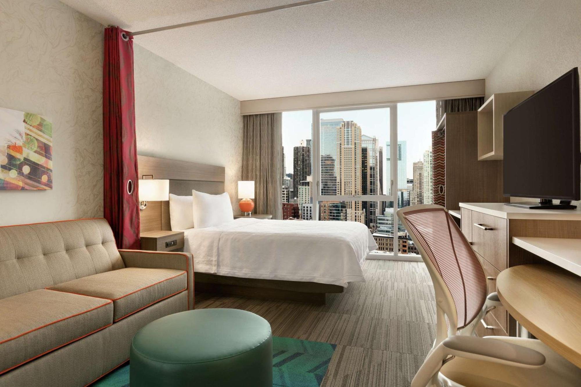 Home2 Suites By Hilton Chicago River North Exterior photo