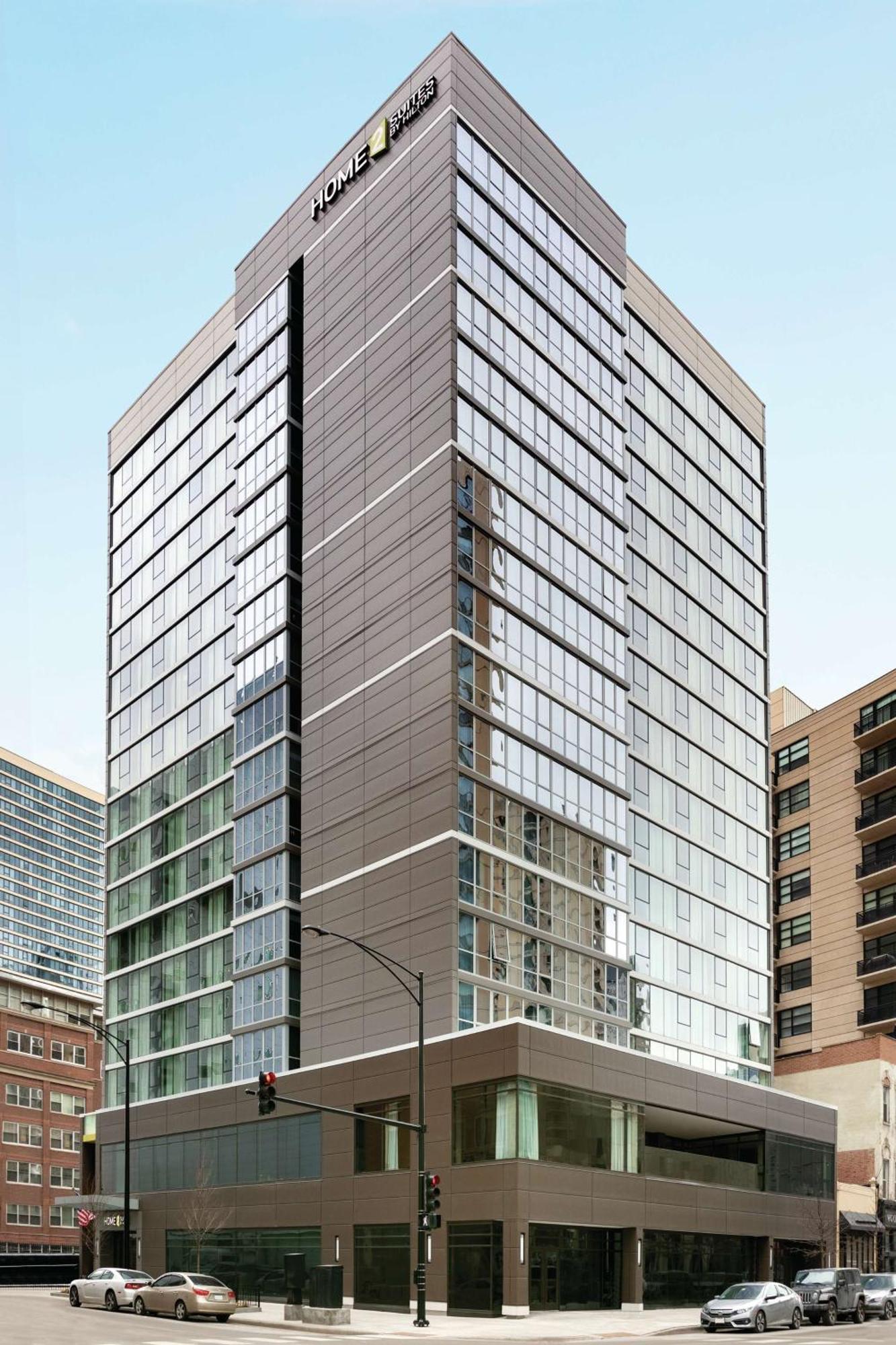 Home2 Suites By Hilton Chicago River North Exterior photo